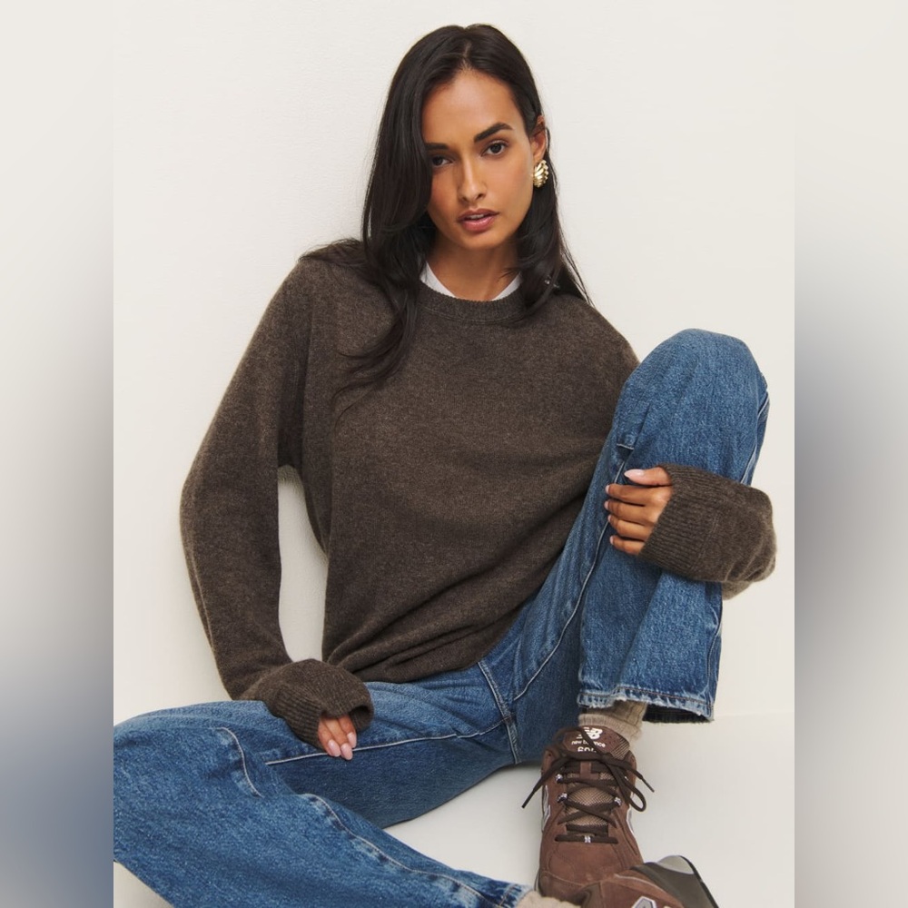 Reformation Cashmere Boyfriend Sweater in Walnut